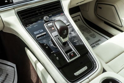 2023 Porsche Panamera 4 Platinum Edition