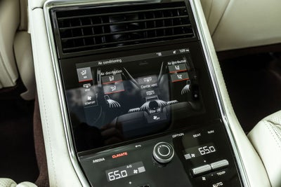 2023 Porsche Panamera 4 Platinum Edition