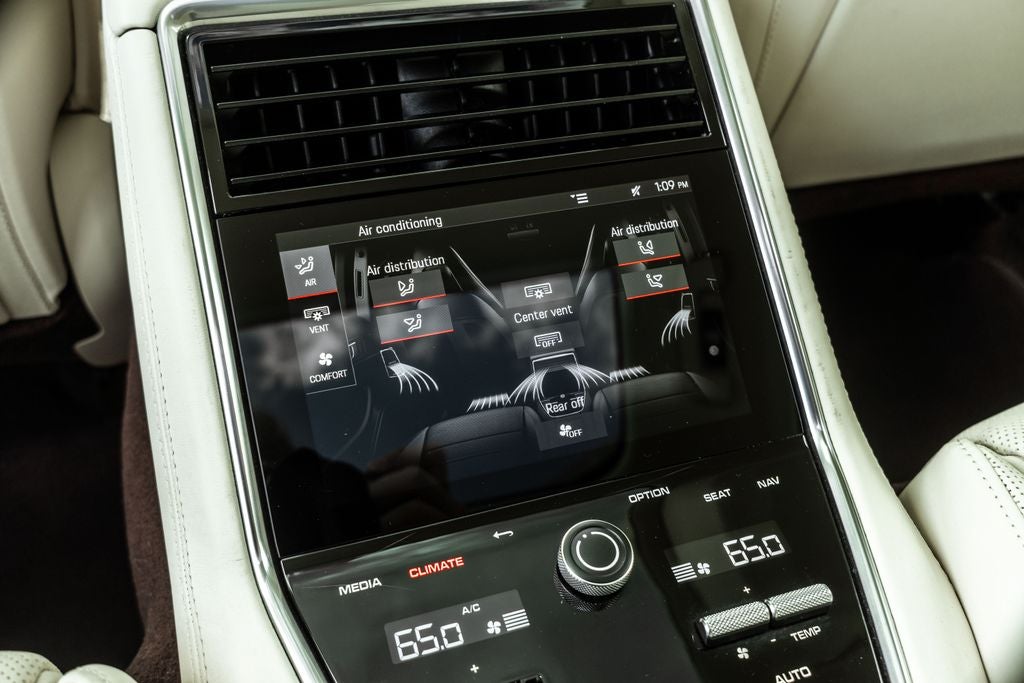 2023 Porsche Panamera 4 Platinum Edition