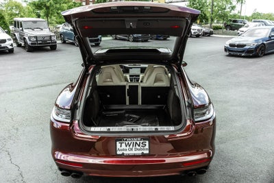2023 Porsche Panamera 4 Platinum Edition