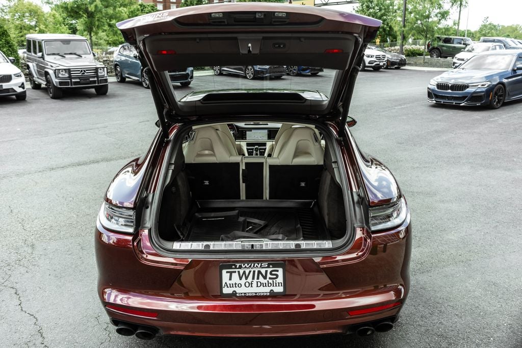 2023 Porsche Panamera 4 Platinum Edition