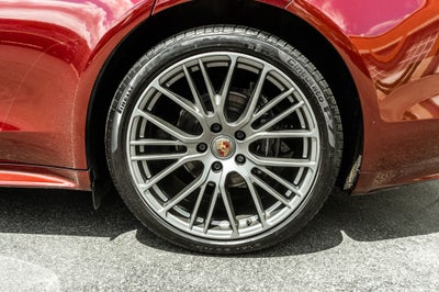 2023 Porsche Panamera 4 Platinum Edition