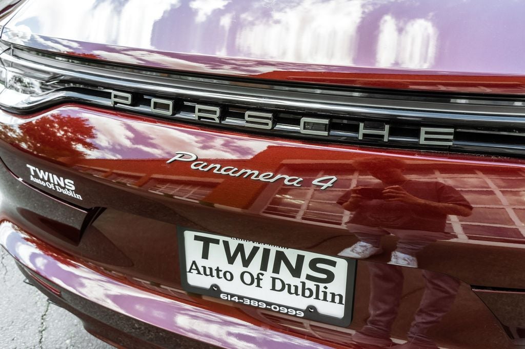 2023 Porsche Panamera 4 Platinum Edition