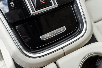2023 Porsche Panamera 4 Platinum Edition