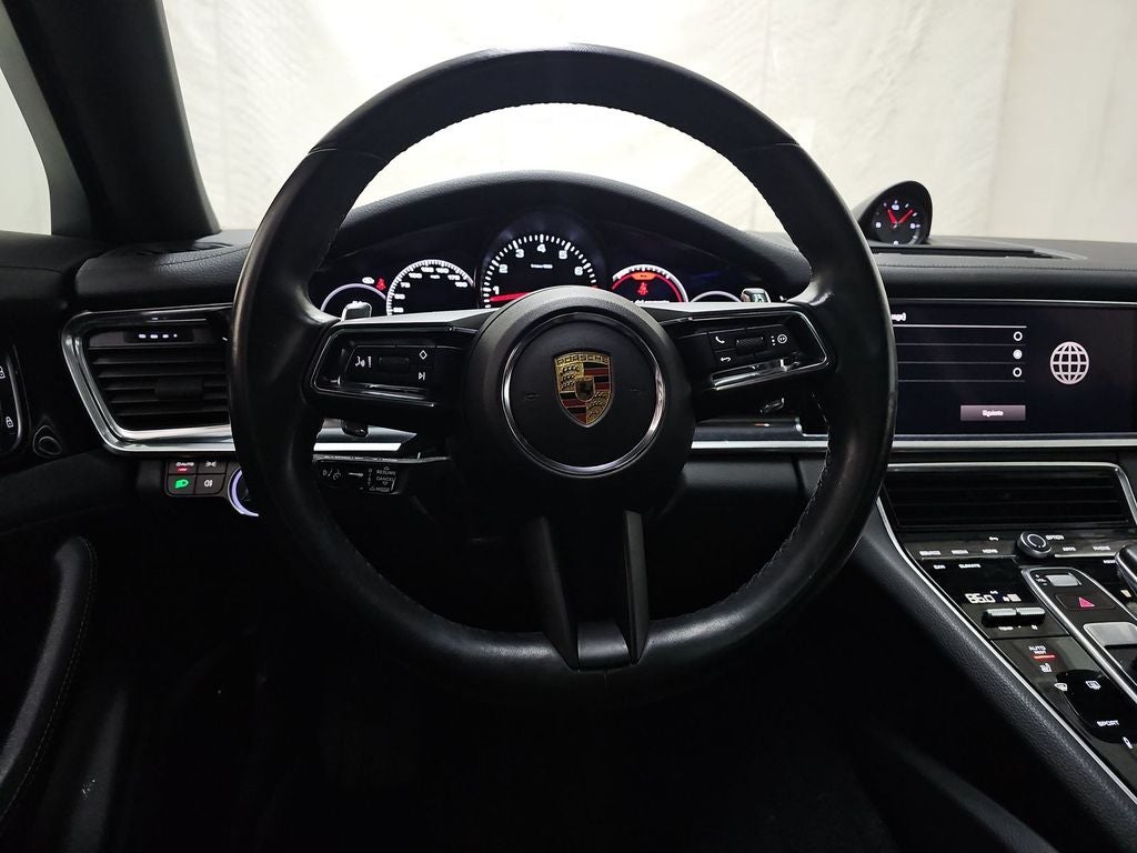 2023 Porsche Panamera 4