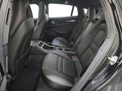 2023 Porsche Panamera 4