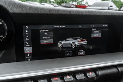2020 Porsche 911 Carrera