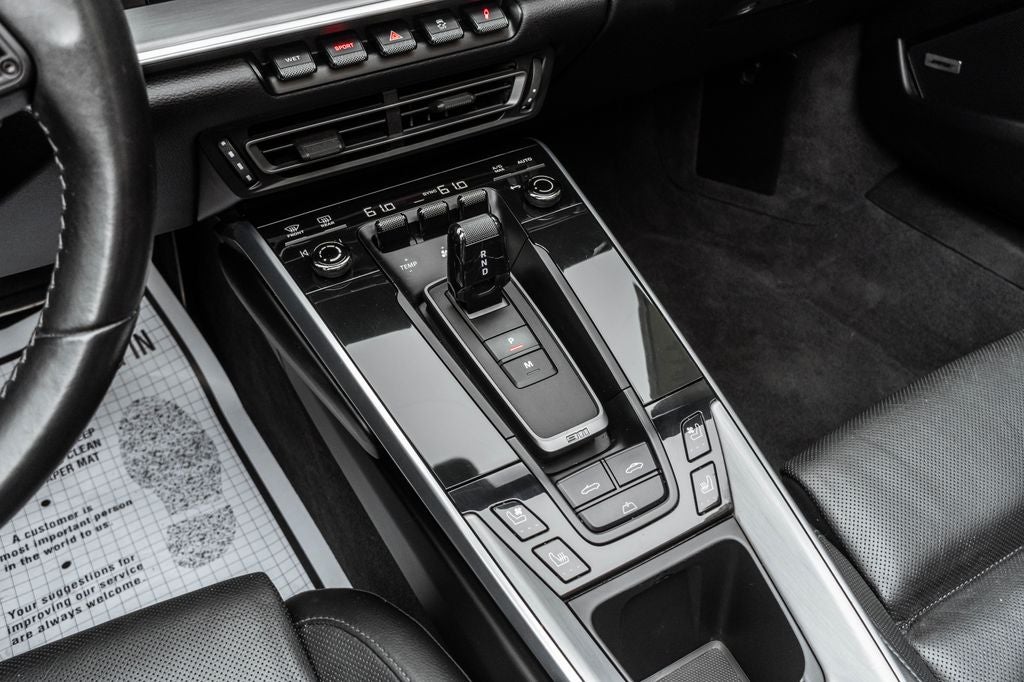 2020 Porsche 911 Carrera