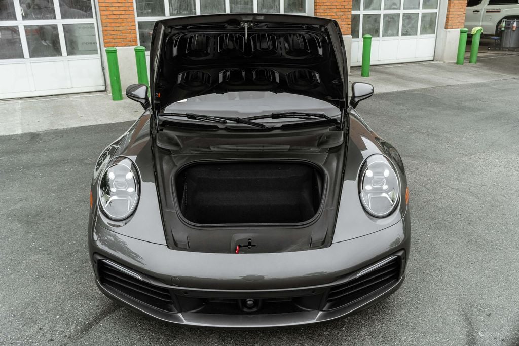 2020 Porsche 911 Carrera