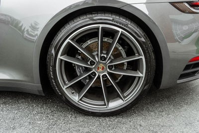 2020 Porsche 911 Carrera