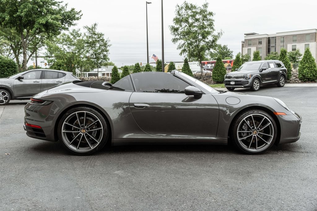 2020 Porsche 911 Carrera