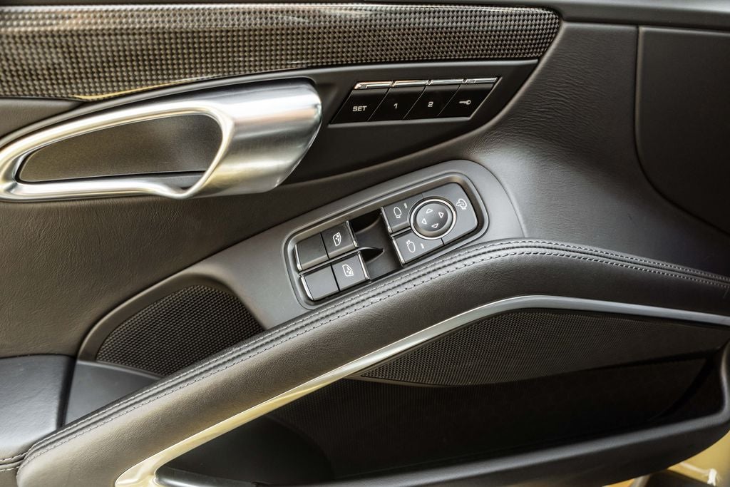 2023 Porsche 718 Boxster S