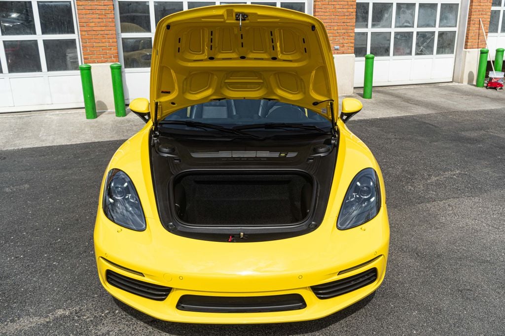 2023 Porsche 718 Boxster S