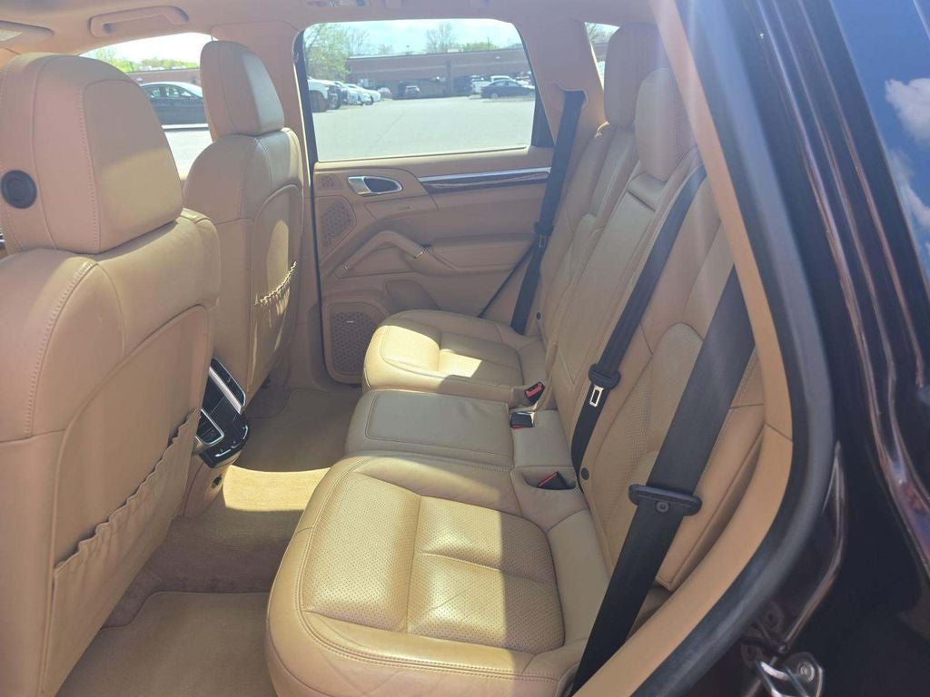 2016 Porsche Cayenne Base