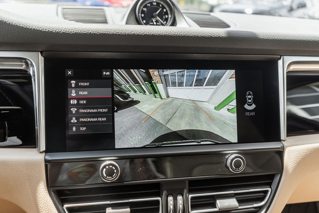 2022 Porsche Macan Base