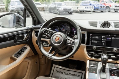 2022 Porsche Macan Base