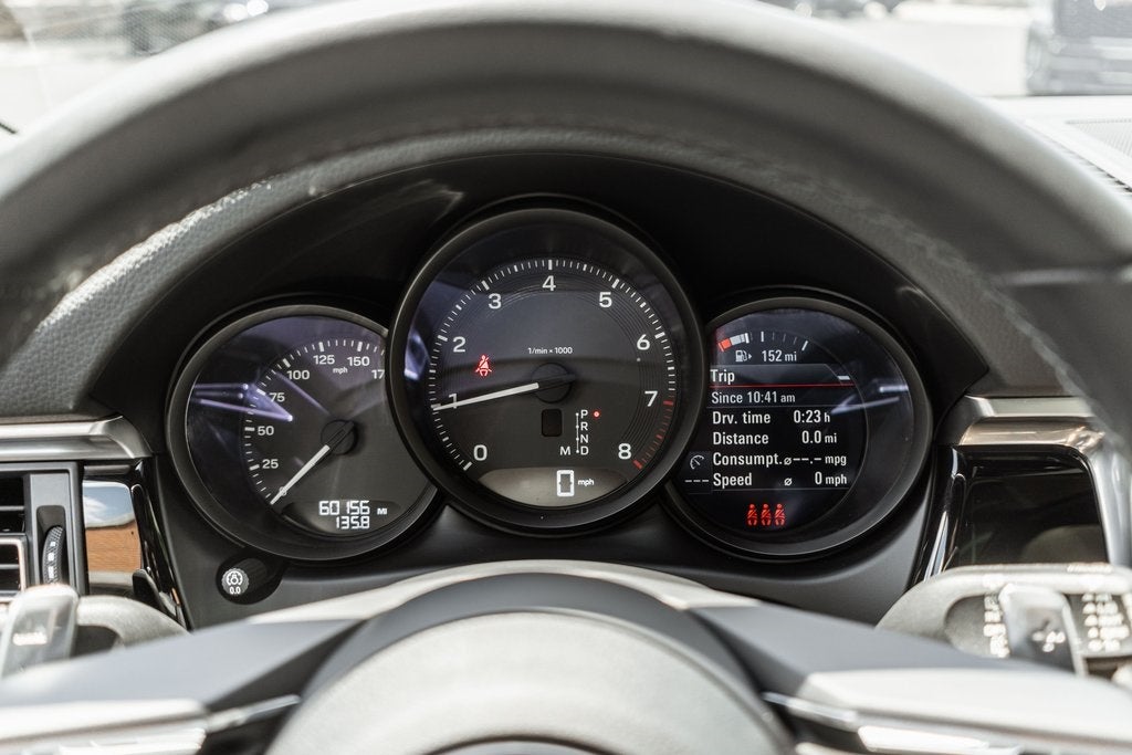 2022 Porsche Macan Base