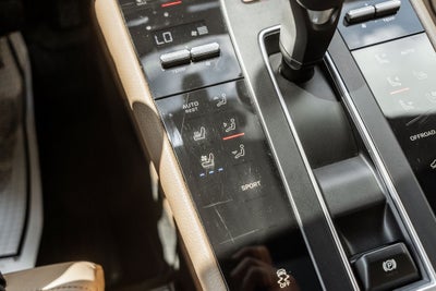 2022 Porsche Macan Base