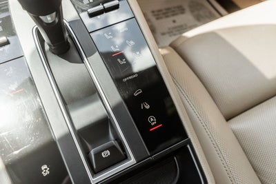 2022 Porsche Macan Base