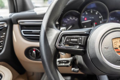 2022 Porsche Macan Base