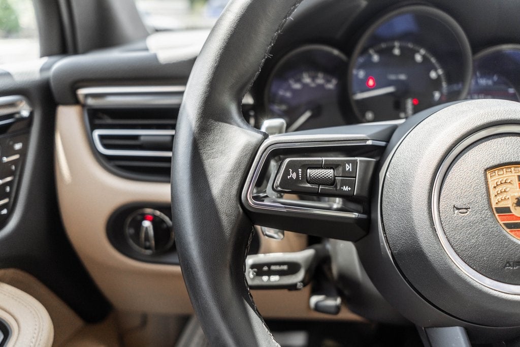 2022 Porsche Macan Base
