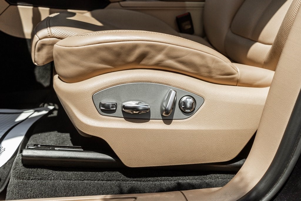 2022 Porsche Macan Base