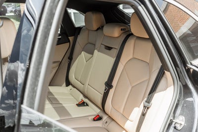 2022 Porsche Macan Base