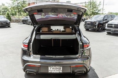 2022 Porsche Macan Base