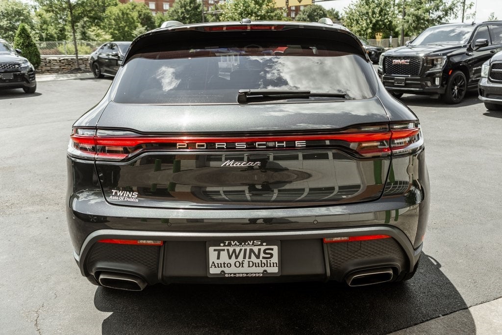 2022 Porsche Macan Base
