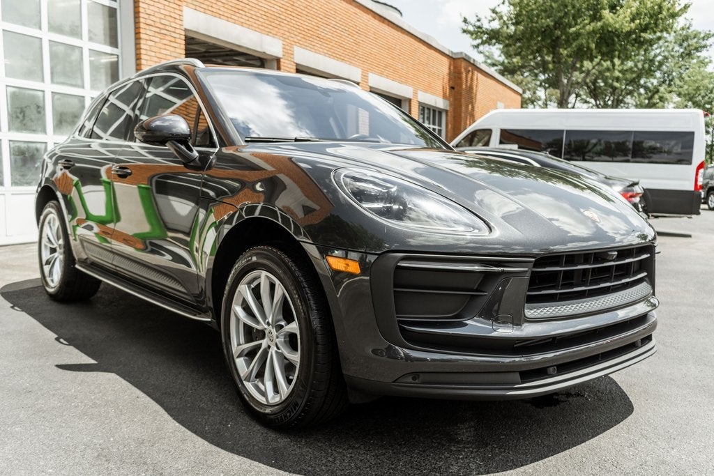 2022 Porsche Macan Base