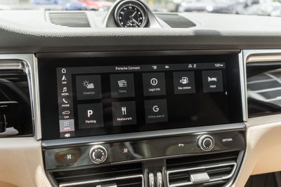 2022 Porsche Macan Base