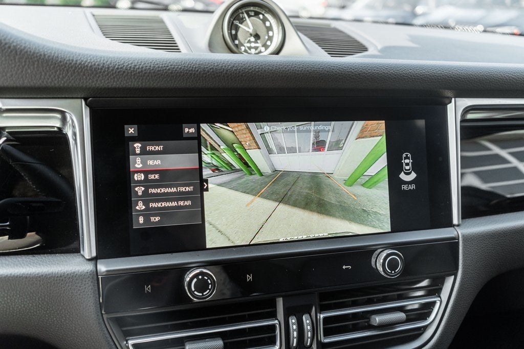 2023 Porsche Macan Base