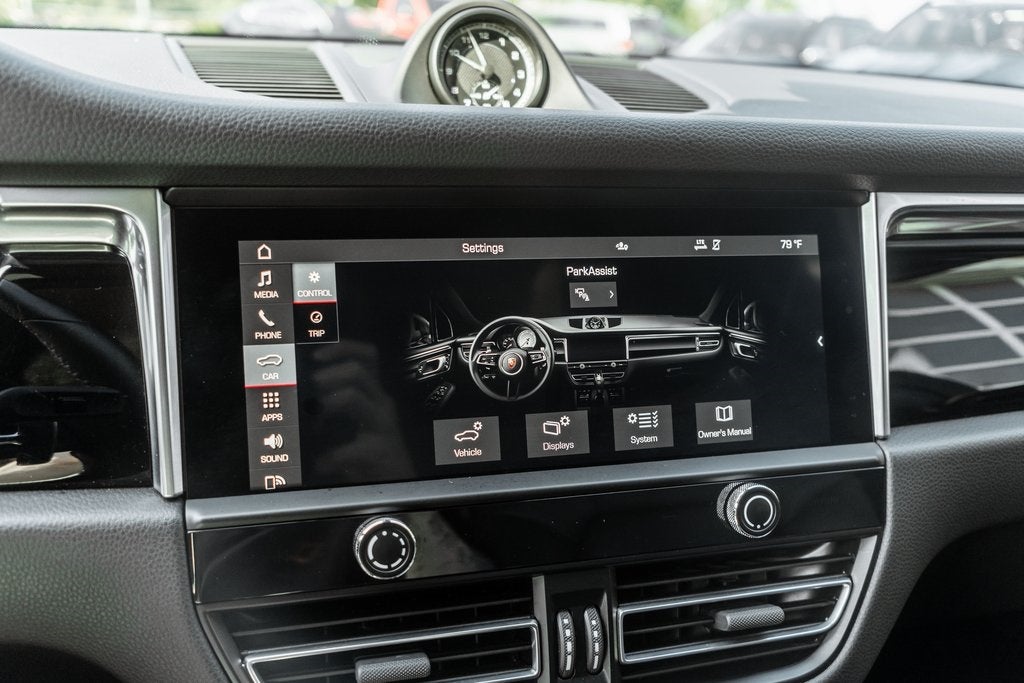 2023 Porsche Macan Base