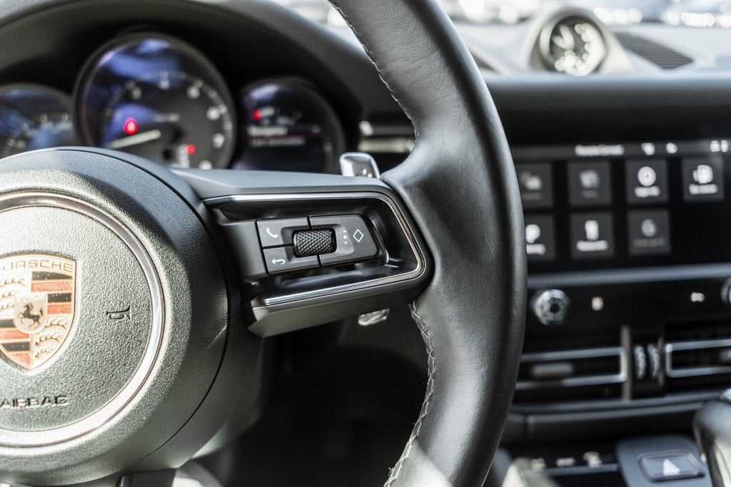 2023 Porsche Macan Base