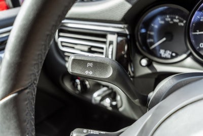 2023 Porsche Macan Base