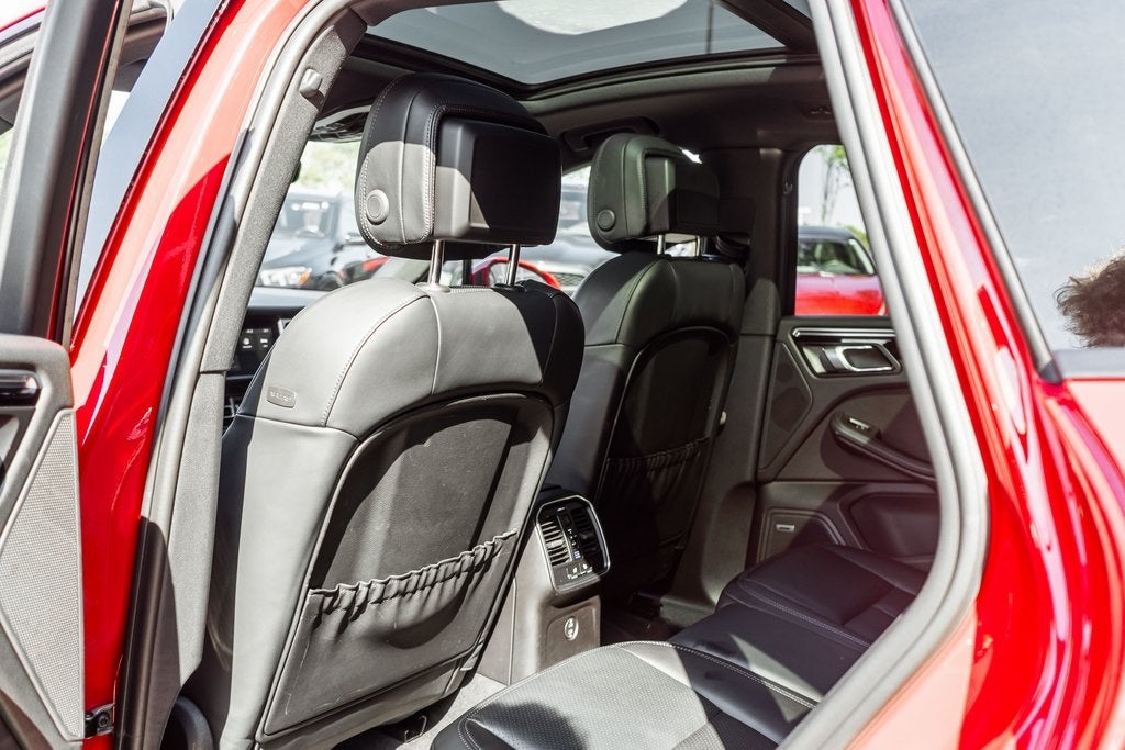 2023 Porsche Macan Base