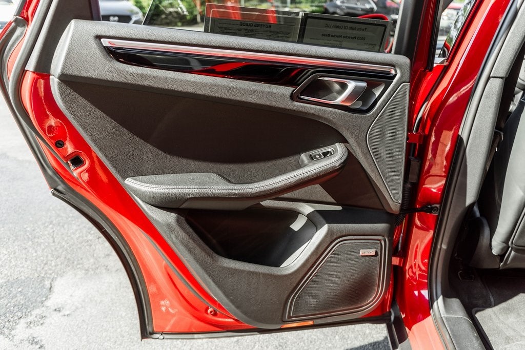 2023 Porsche Macan Base