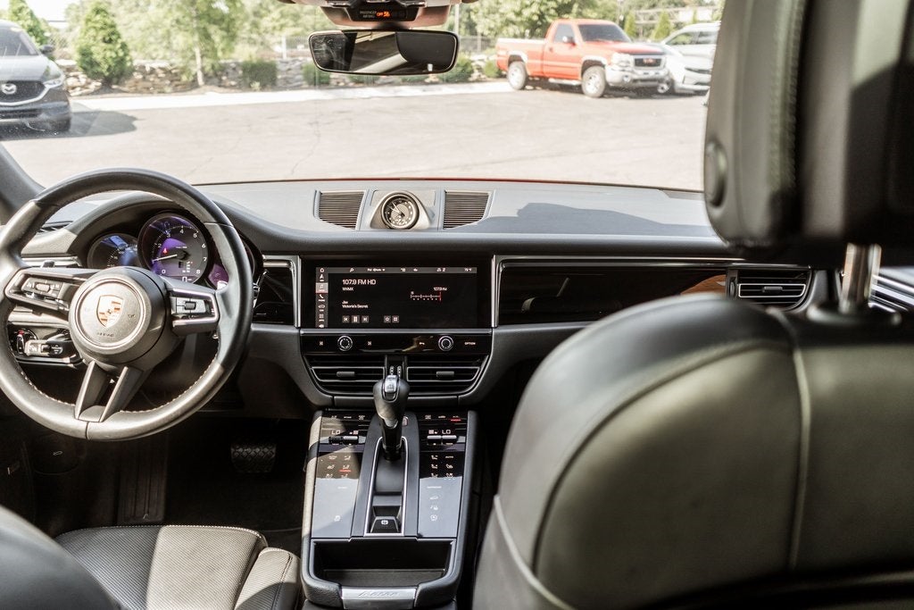 2023 Porsche Macan Base