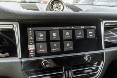 2023 Porsche Macan Base