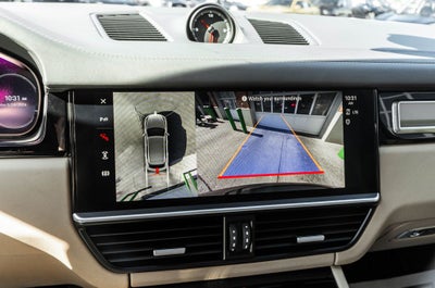 2023 Porsche Cayenne Platinum Edition