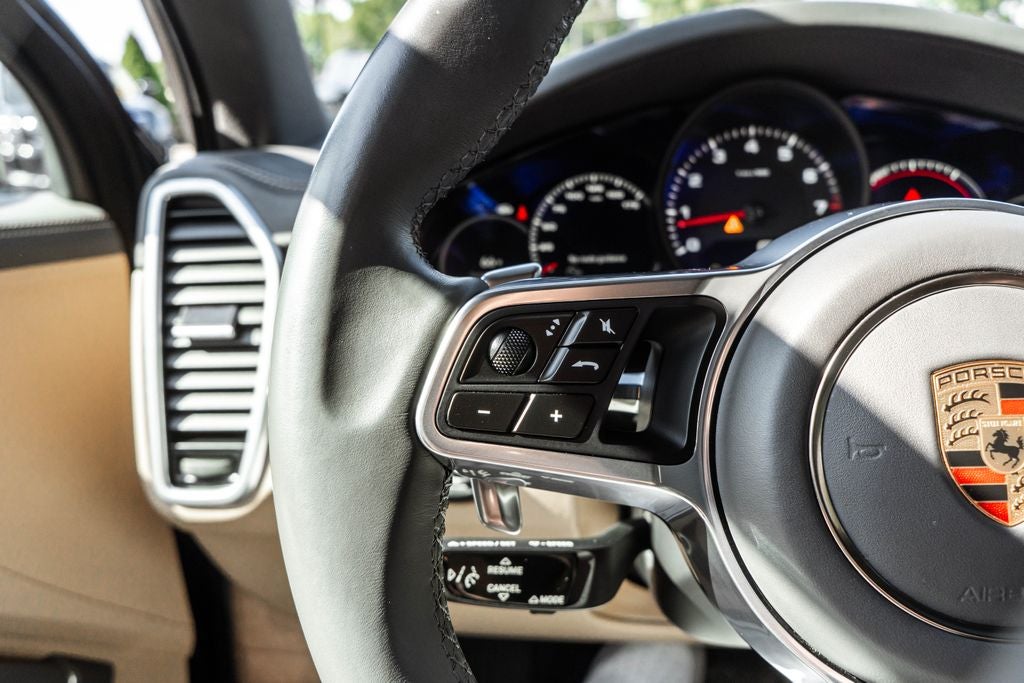 2023 Porsche Cayenne Platinum Edition