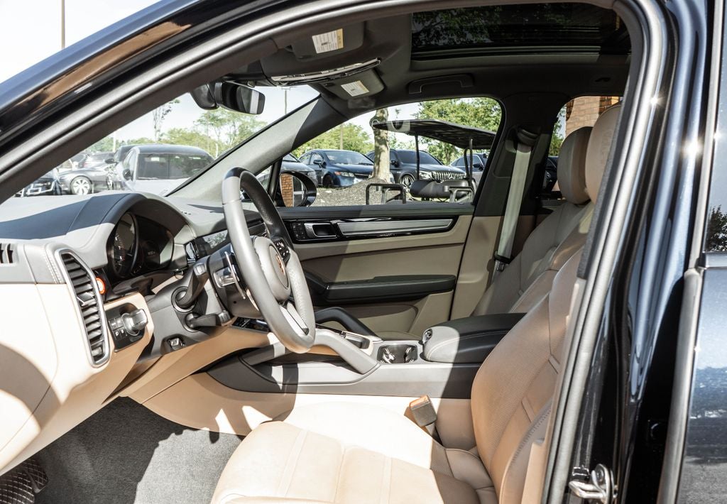 2023 Porsche Cayenne Platinum Edition