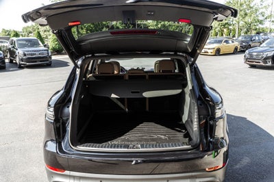2023 Porsche Cayenne Platinum Edition