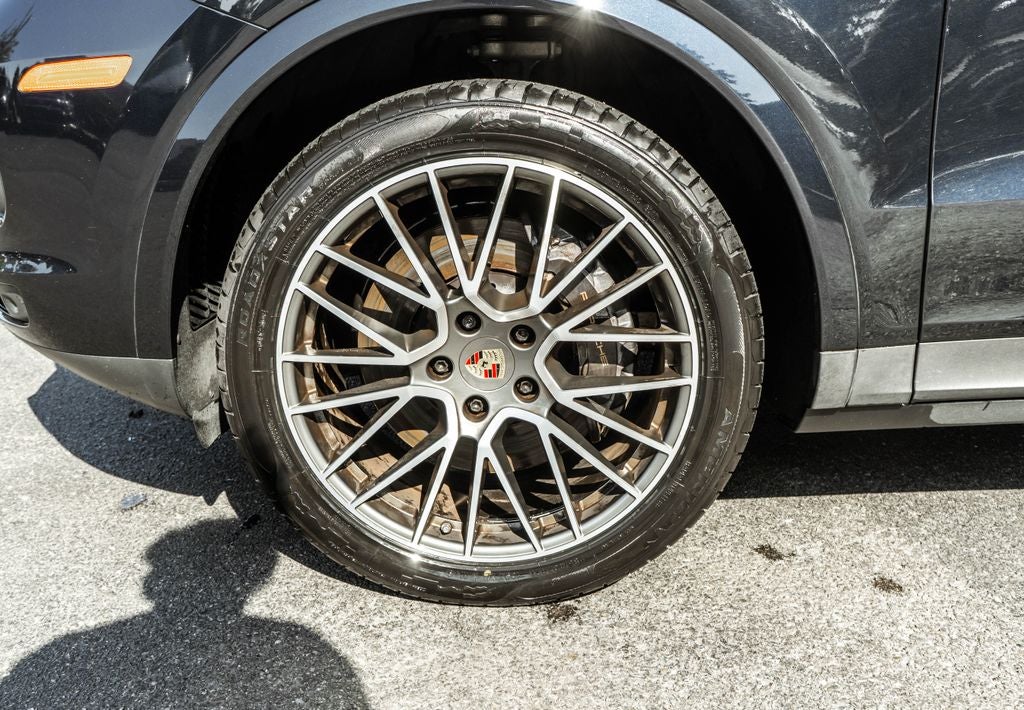 2023 Porsche Cayenne Platinum Edition
