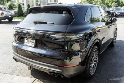2023 Porsche Cayenne Platinum Edition