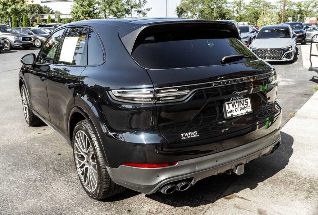 2023 Porsche Cayenne Platinum Edition