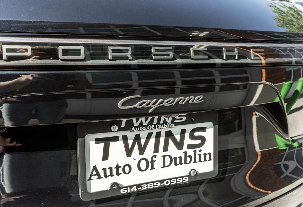 2023 Porsche Cayenne Platinum Edition