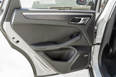 2023 Porsche Macan GTS