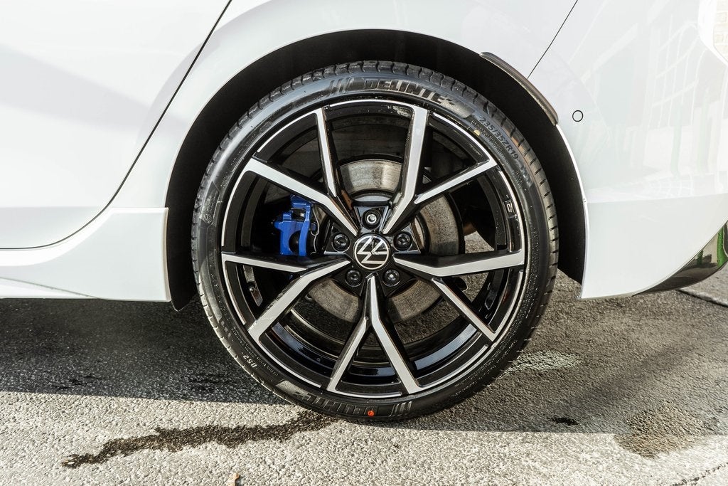 2024 Volkswagen Golf R 2.0T