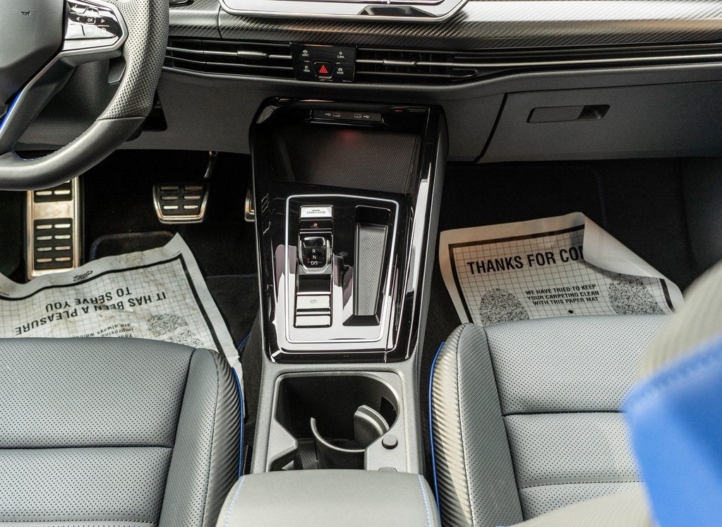 2025 Volkswagen Golf R 2.0T BLACK EDITION